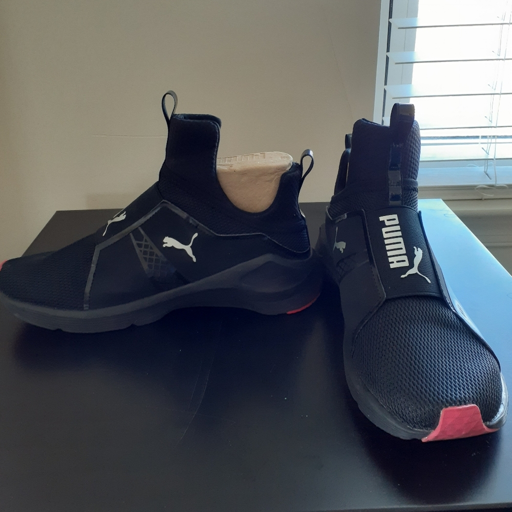 Shoe - Picture 2 of 2